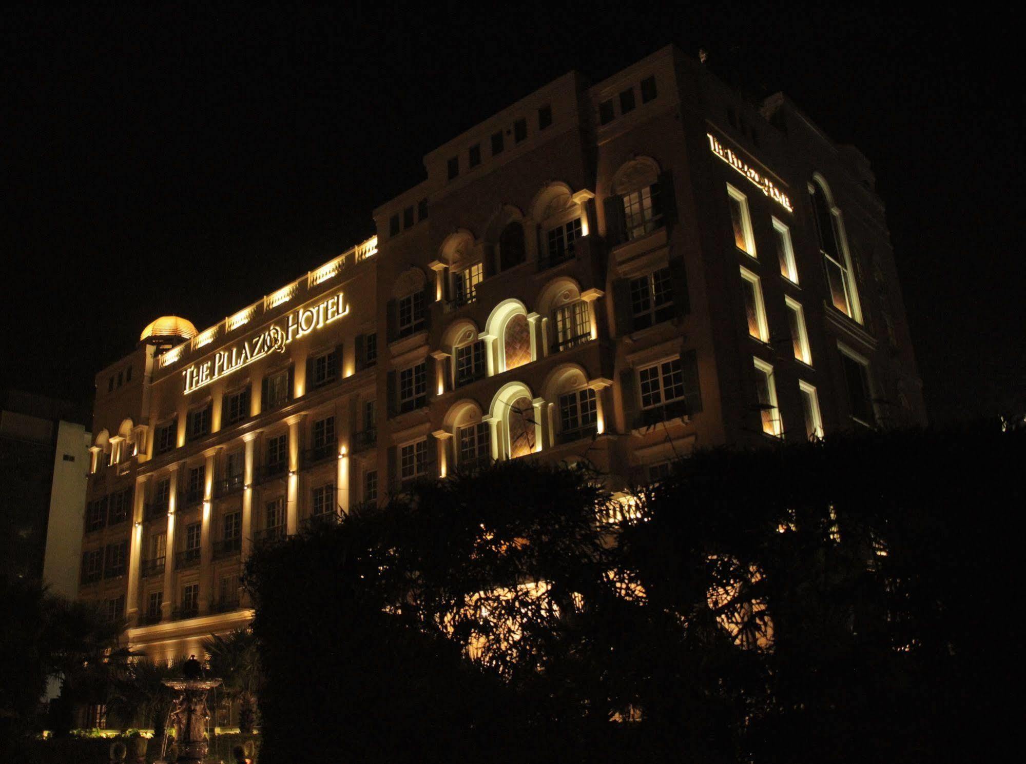 The Pllazio Hotel Gurgaon Bagian luar foto