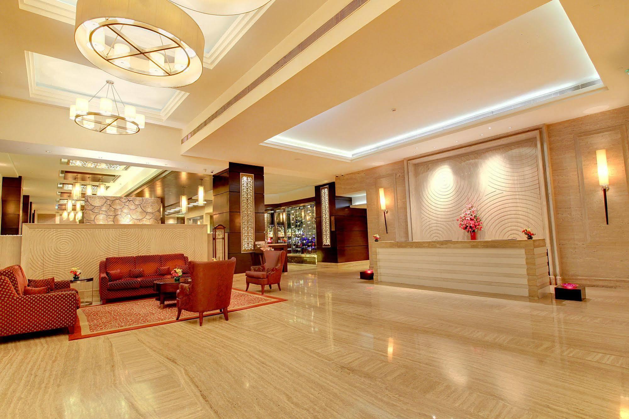 The Pllazio Hotel Gurgaon Bagian luar foto