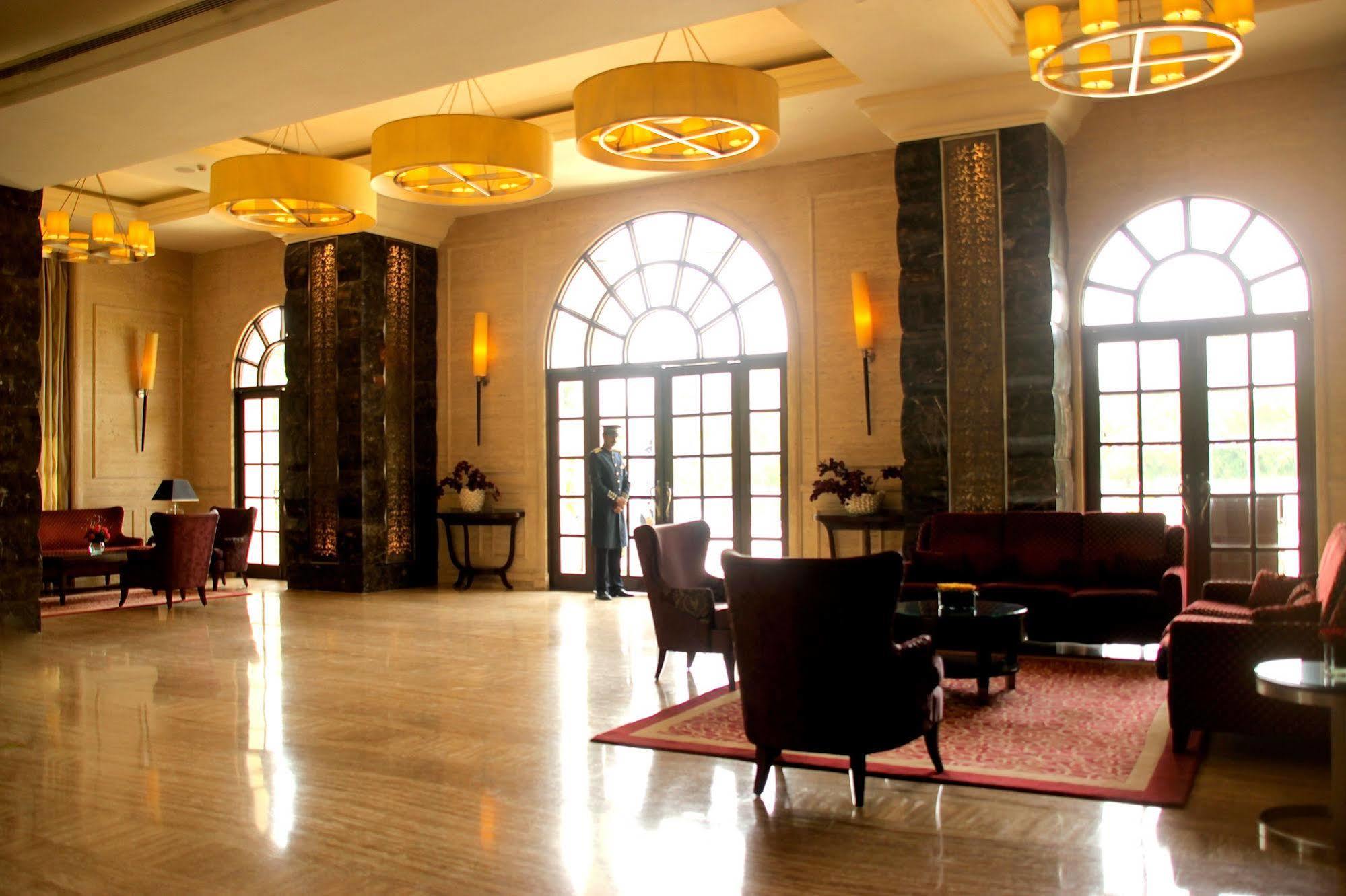 The Pllazio Hotel Gurgaon Bagian luar foto